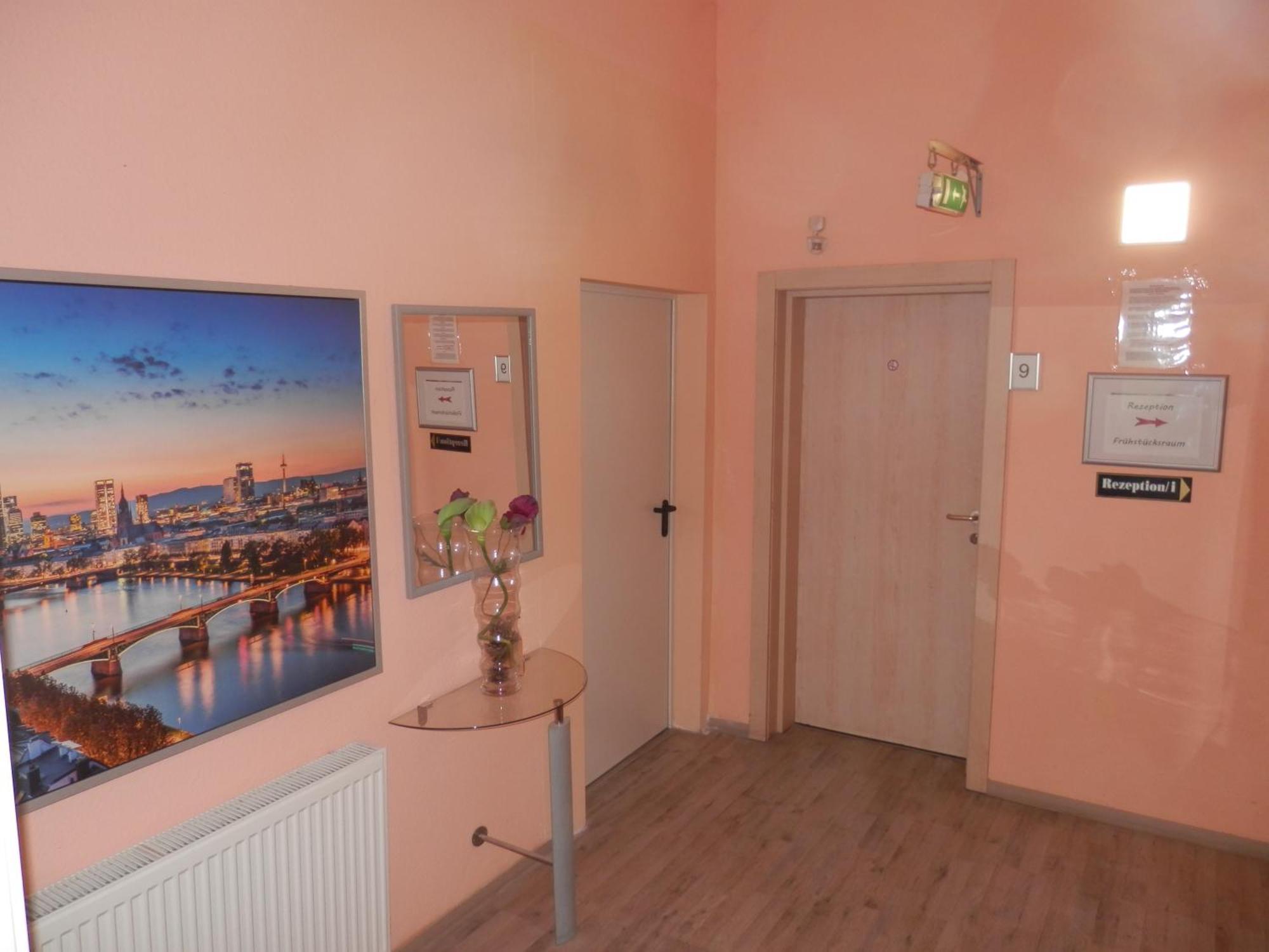 Relax Hotel-Ludwigshafen Zewnętrze zdjęcie