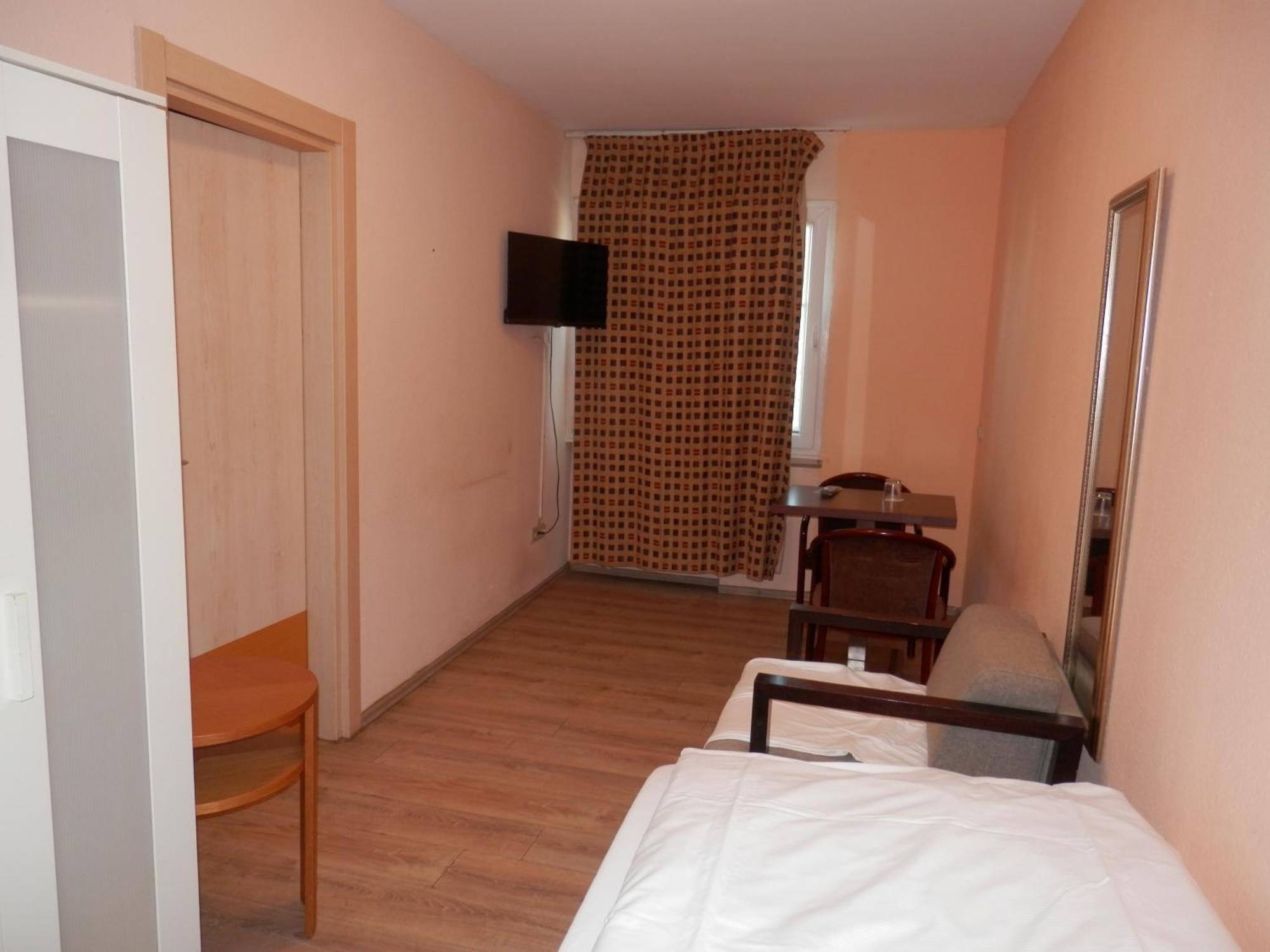 Relax Hotel-Ludwigshafen Zewnętrze zdjęcie