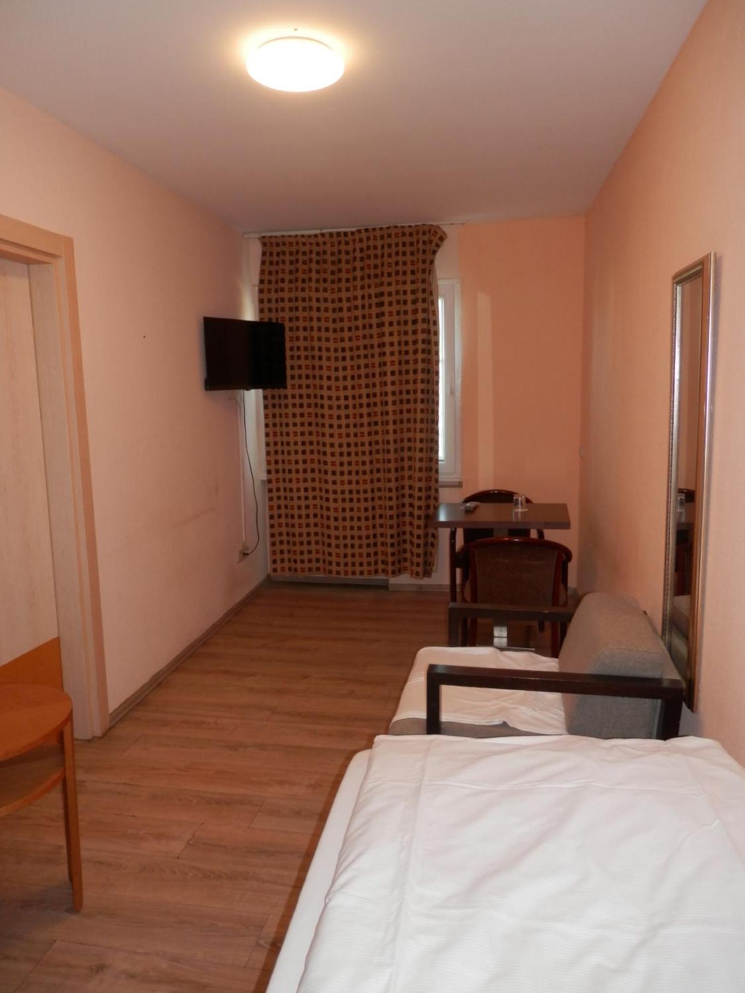 Relax Hotel-Ludwigshafen Zewnętrze zdjęcie