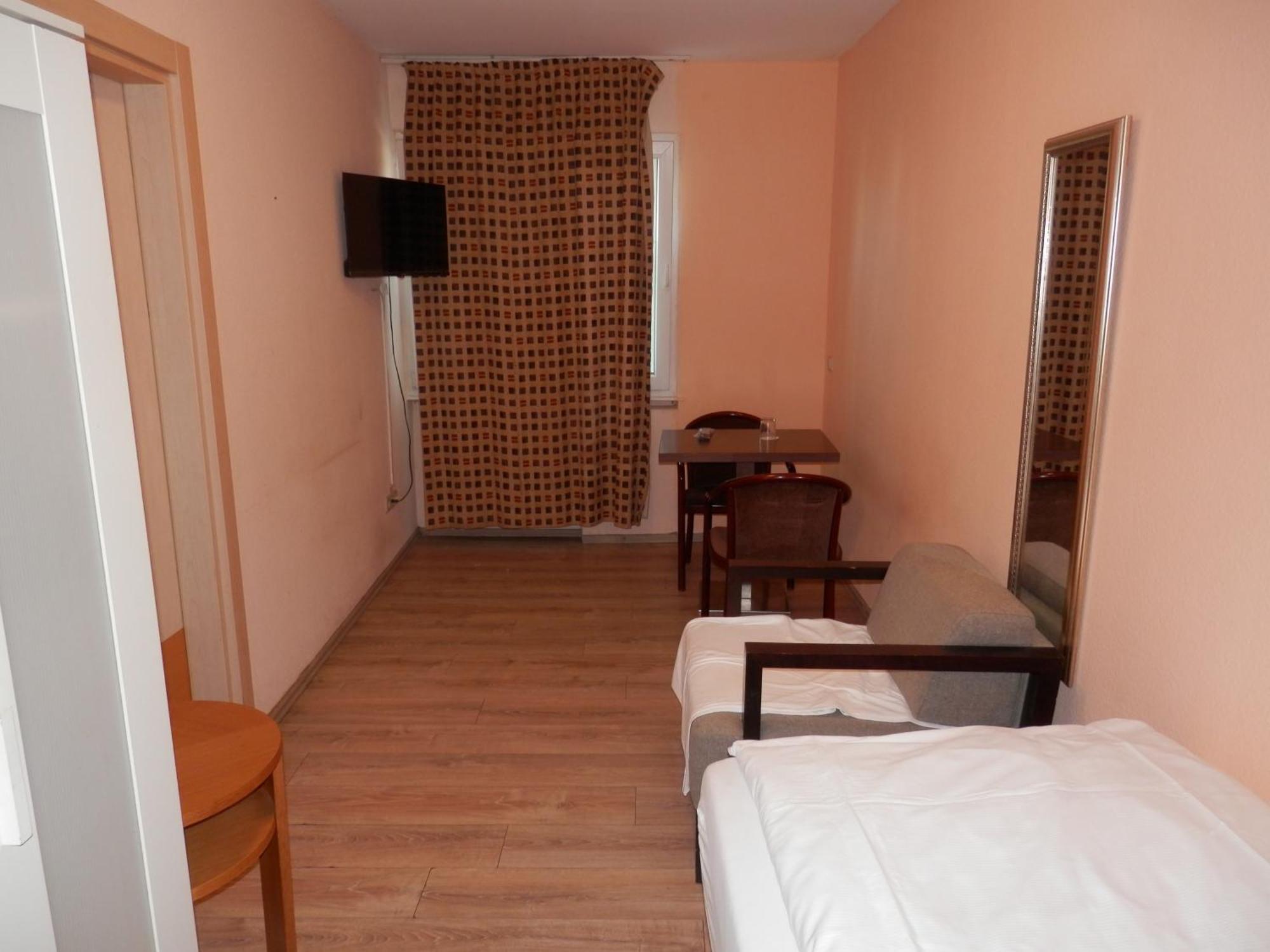 Relax Hotel-Ludwigshafen Zewnętrze zdjęcie